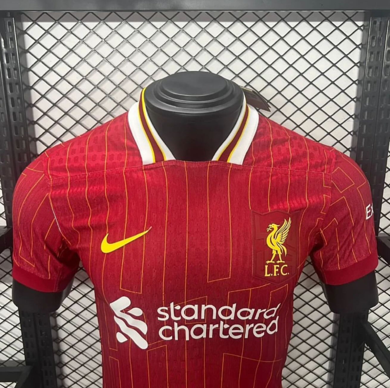 Liverpool, Season 2024/2025, Home Jersey