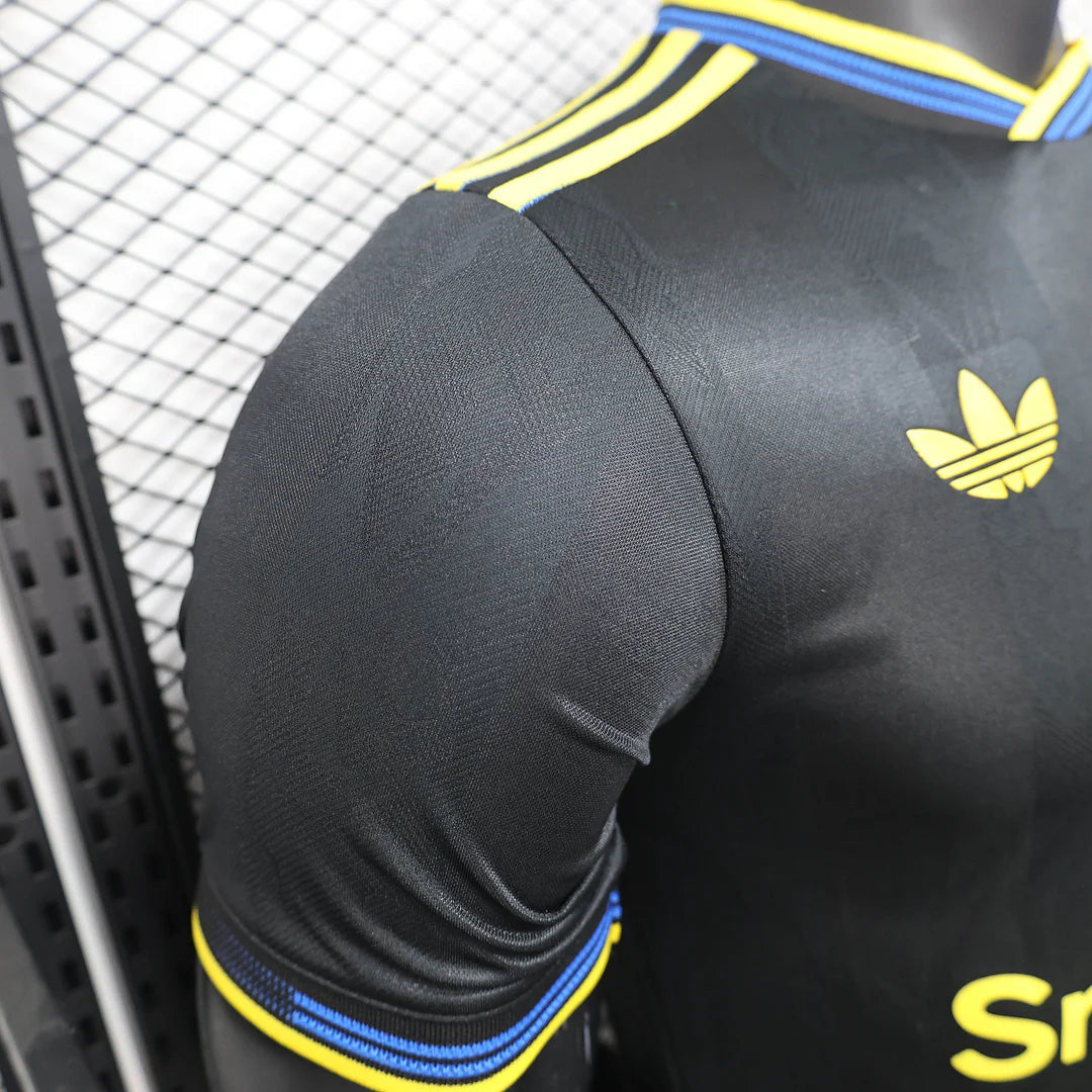 Manchester United, Sezona 2025/2026, Treći Dres