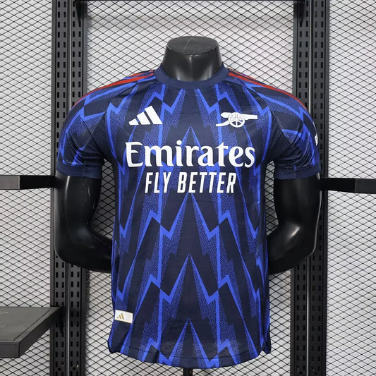 Arsenal, Sezona 2025/2026, Gostujući Dres