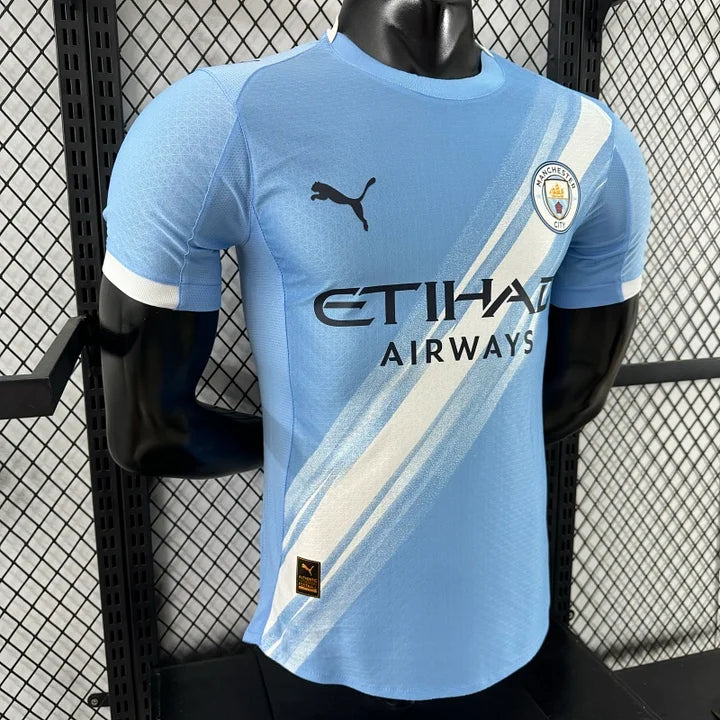 Manchester City, Sezona 2025/2026, Domaći Dres
