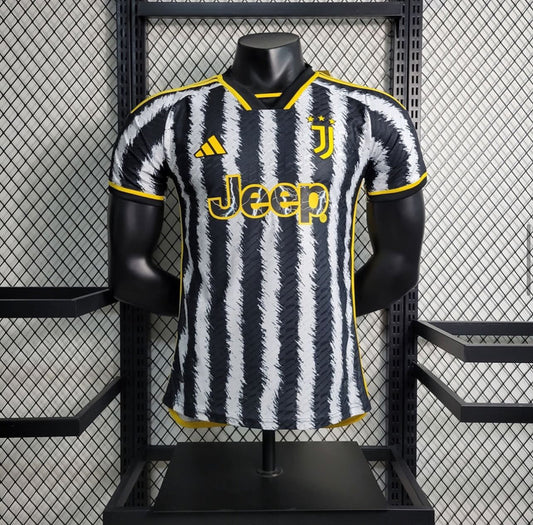 Juventus, Sezona 2023/2024, Domaći Dres