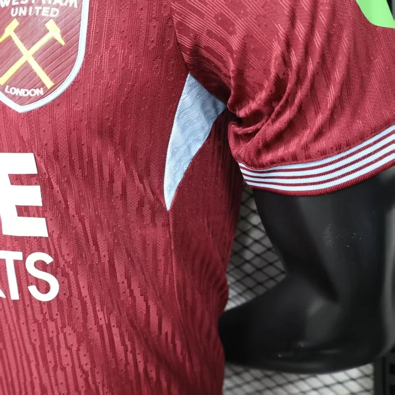Westham, Sezona 2025/2026, Domaći Dres