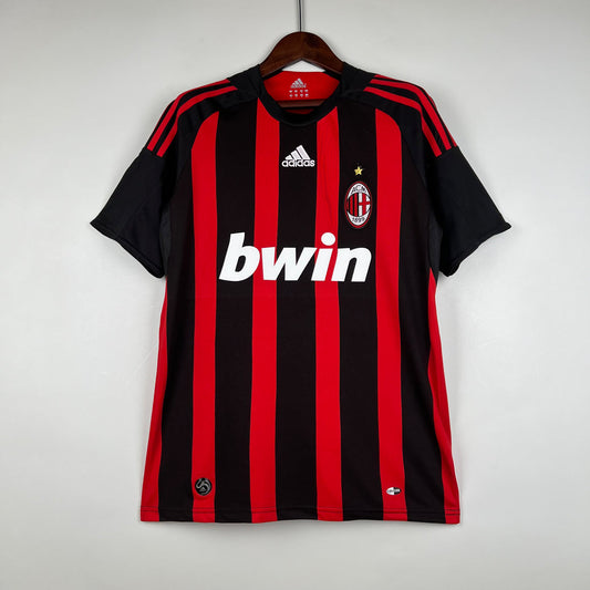 AC Milan, Sezona 2008/2009, Domaći Retro Dres.