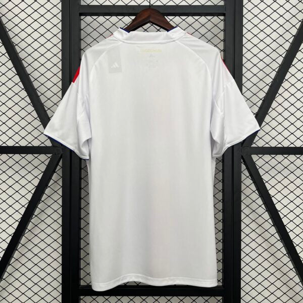 Lyon, Sezona 2025/2026, Domaći Dres