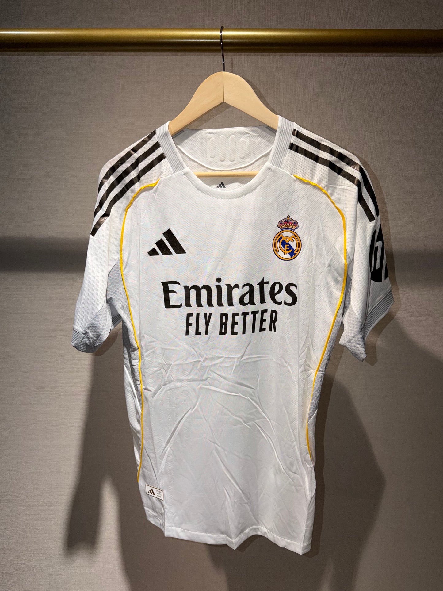 Real Madrid, Sezona 2025/2026, Domaći Dres - Mbappé 10