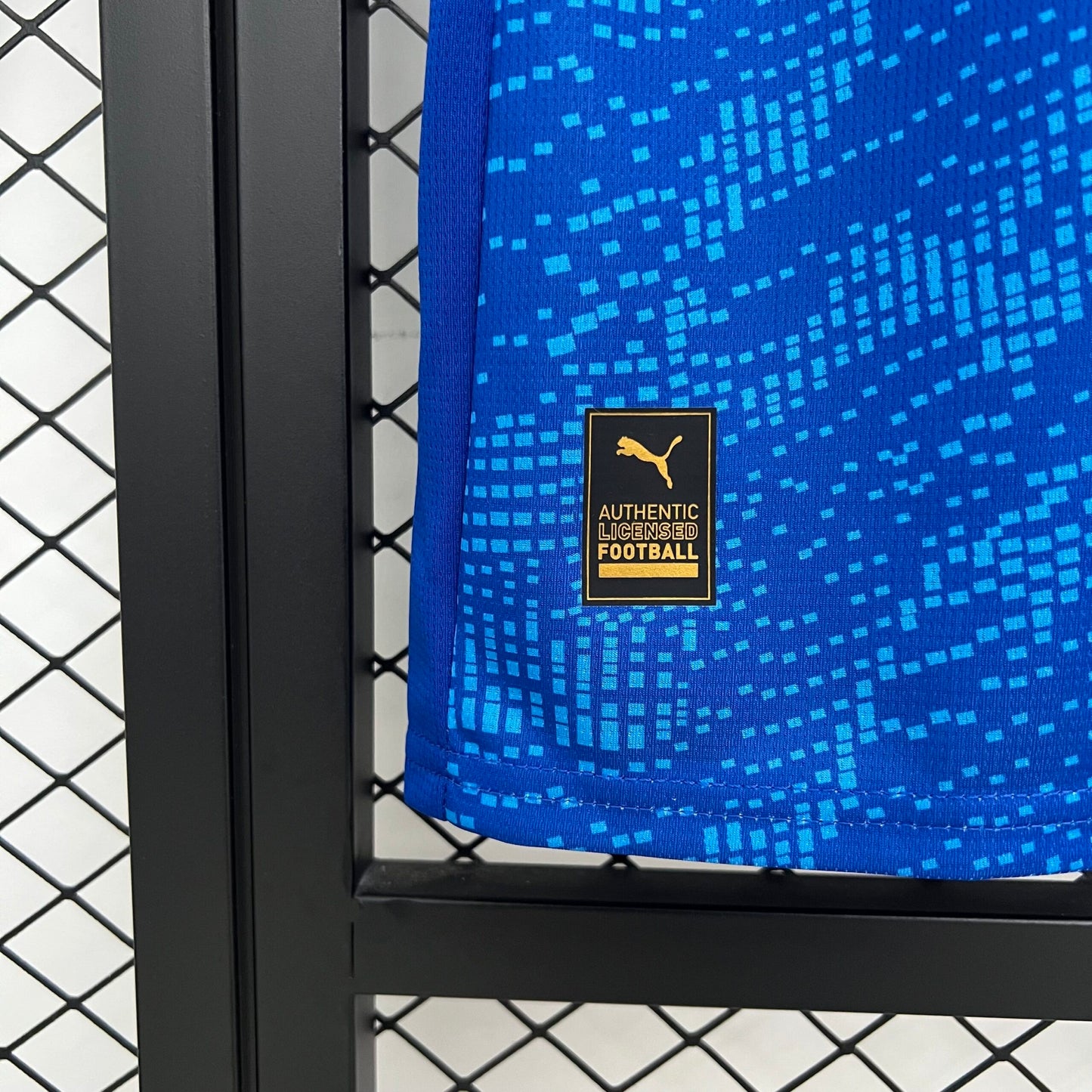 Marseille, Sezona 2025/2026, Treći Dres