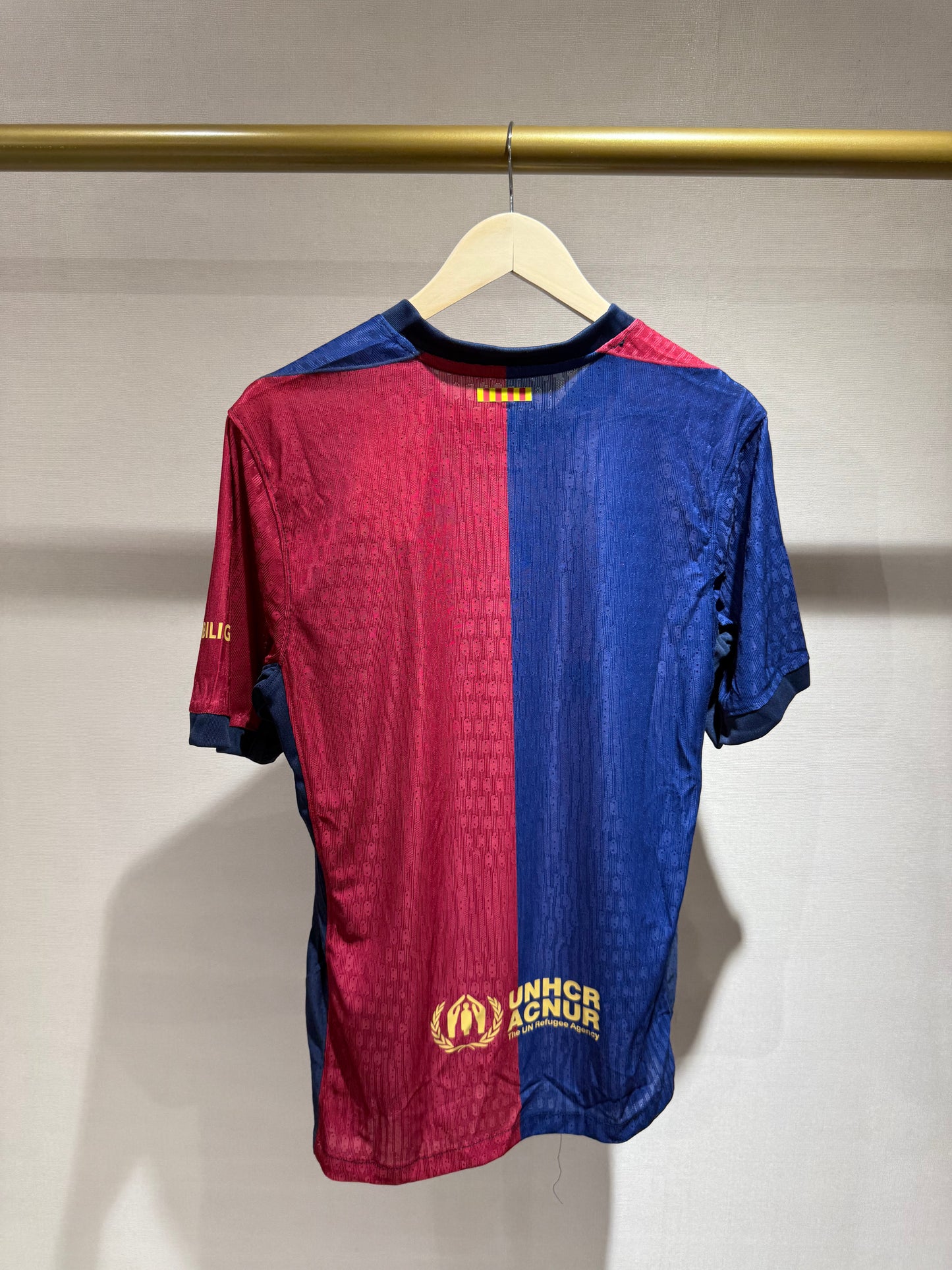 Barcelona, Sezona 2024/2025, Domaći Dres - Coldplay