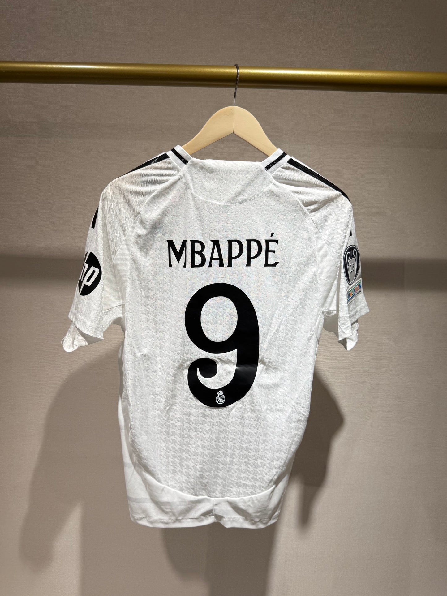 Real Madrid, Sezona 2024/2025, Domaći Dres - Mbappe 9