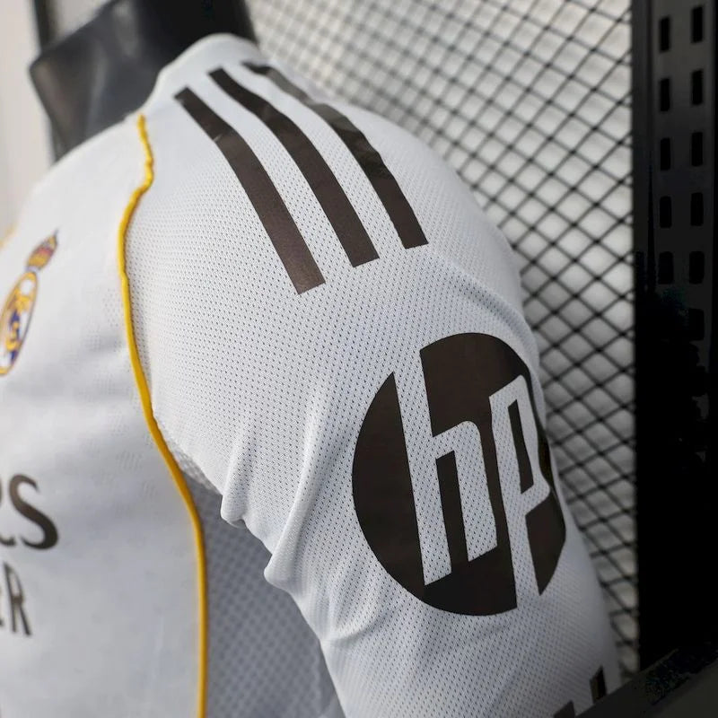 Real Madrid, Sezona 2025/2026, Domaći Dres - Dugi Rukavi