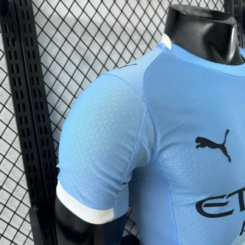 Manchester City, Sezona 2025/2026, Domaći Dres