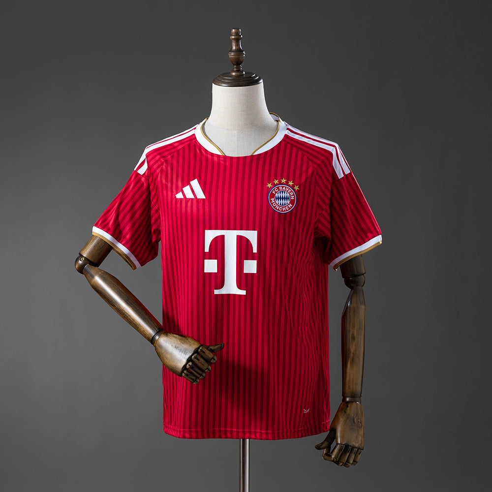 Bayern München domaći dres 2026/27.