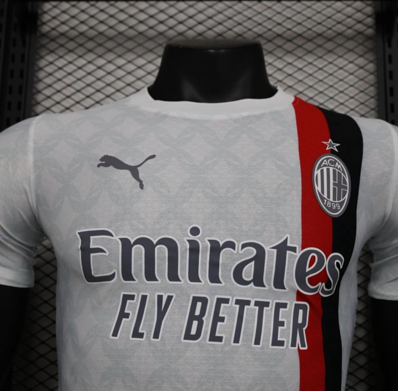 AC Milan, Season 2023/2024, Away Jersey