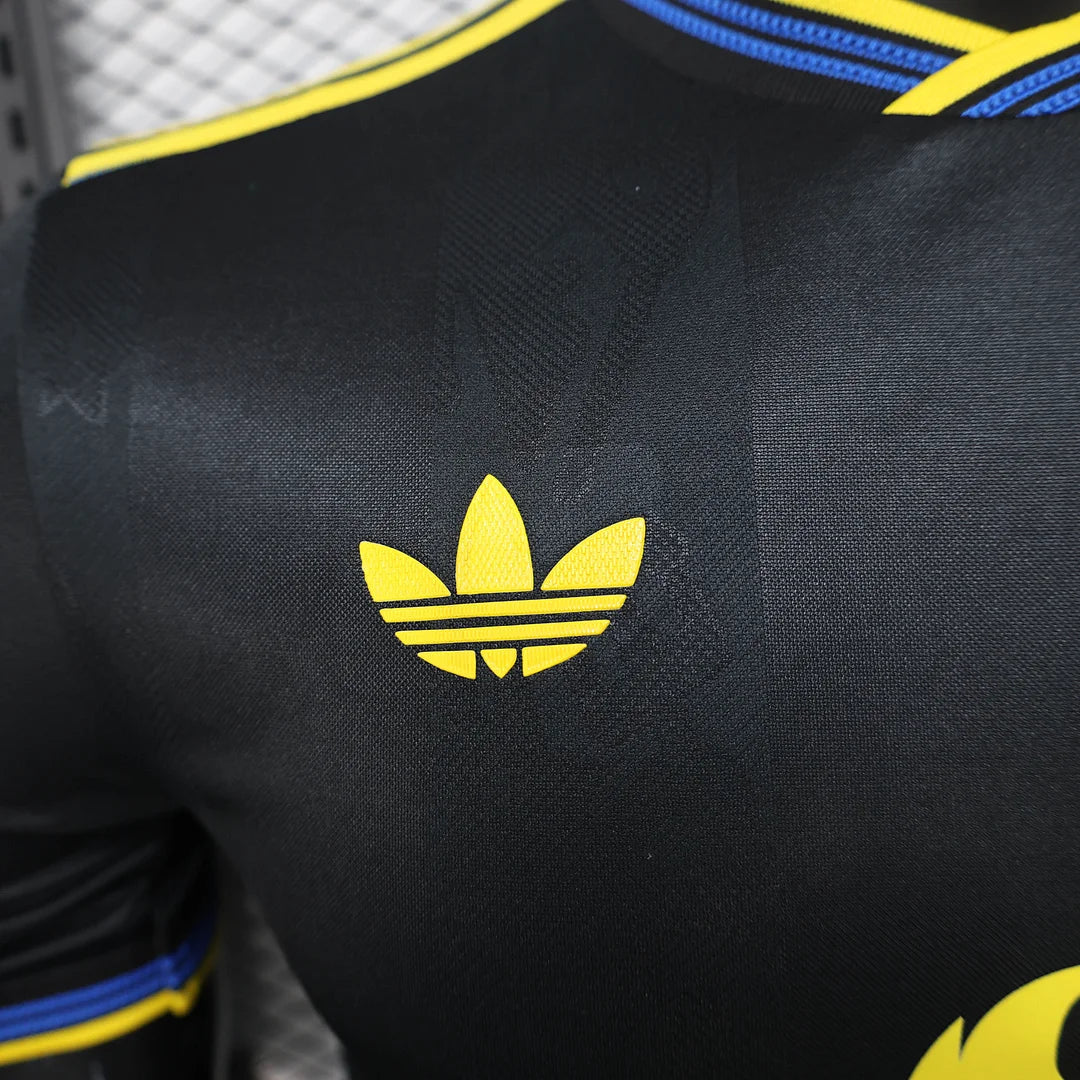 Manchester United, Sezona 2025/2026, Treći Dres