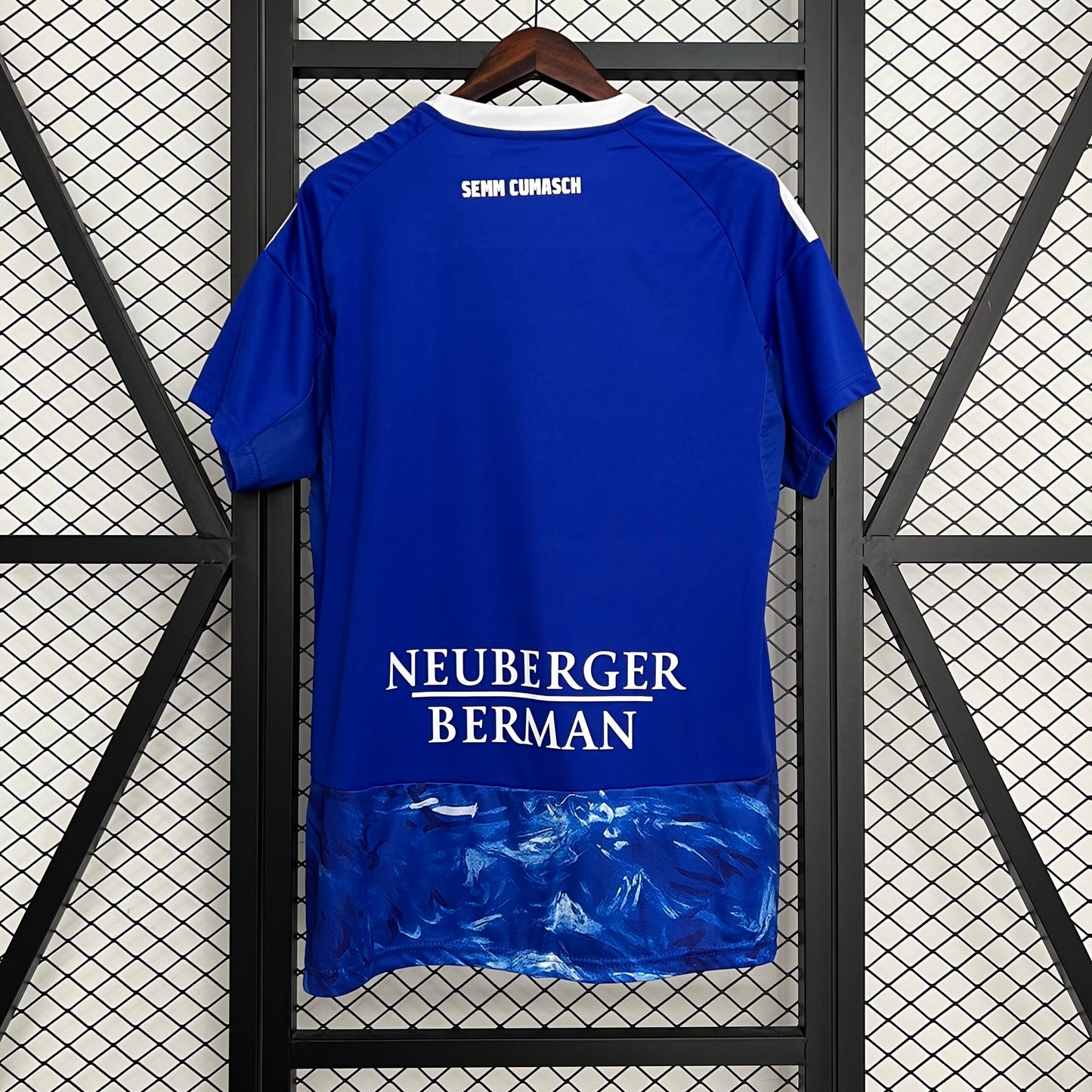 Como, Sezona 2025/2026, Domaći Dres