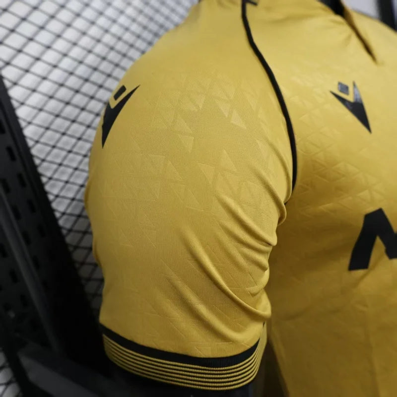 Crystal Palace, Sezona 2025/2026, Treći Dres