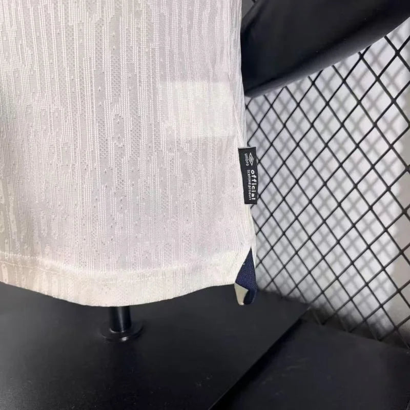 Westham, Sezona 2025/2026, Gostujući Dres