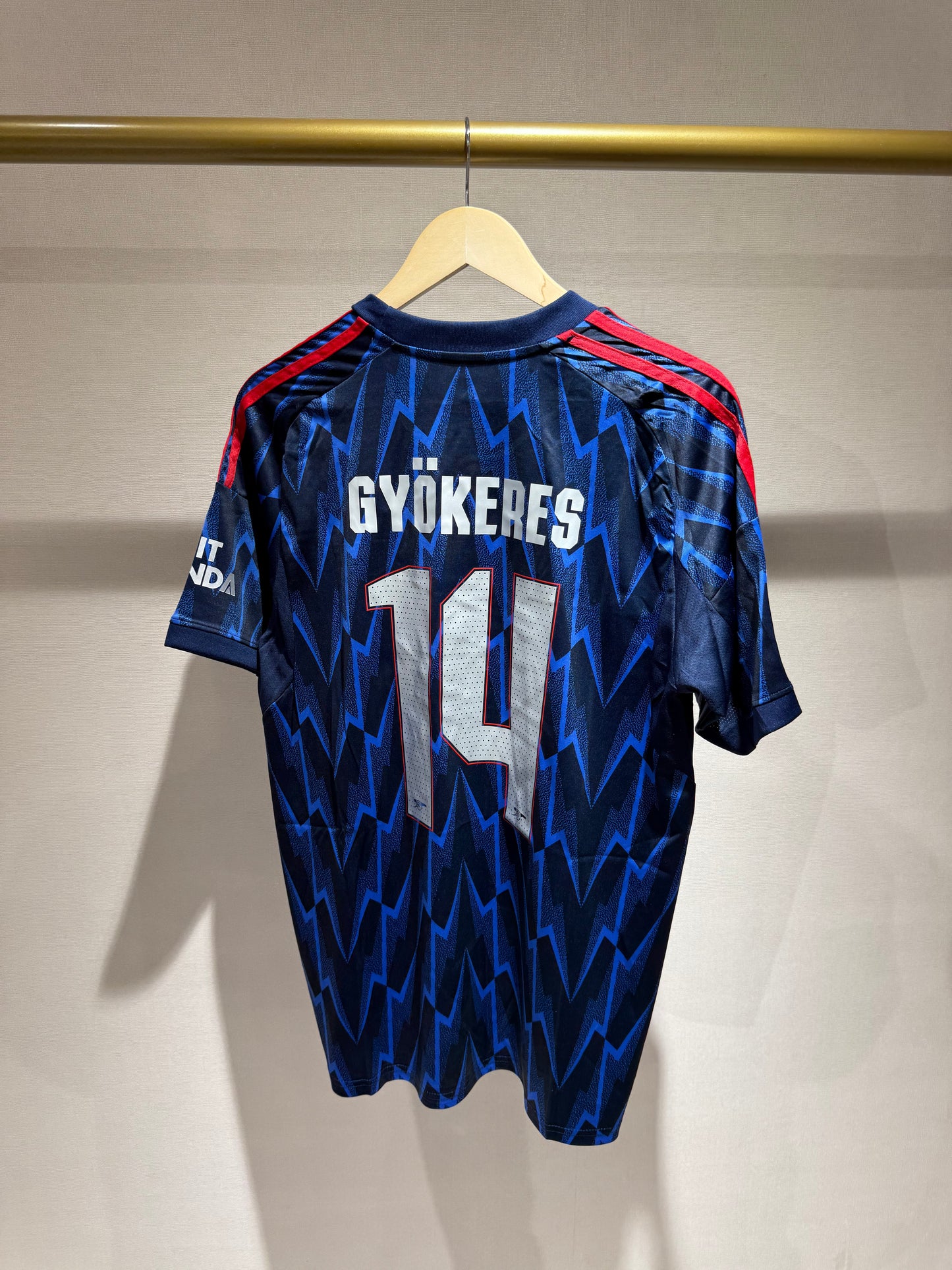 Arsenal, Sezona 2025/2026, Gostujući Dres - Gyökeres 14