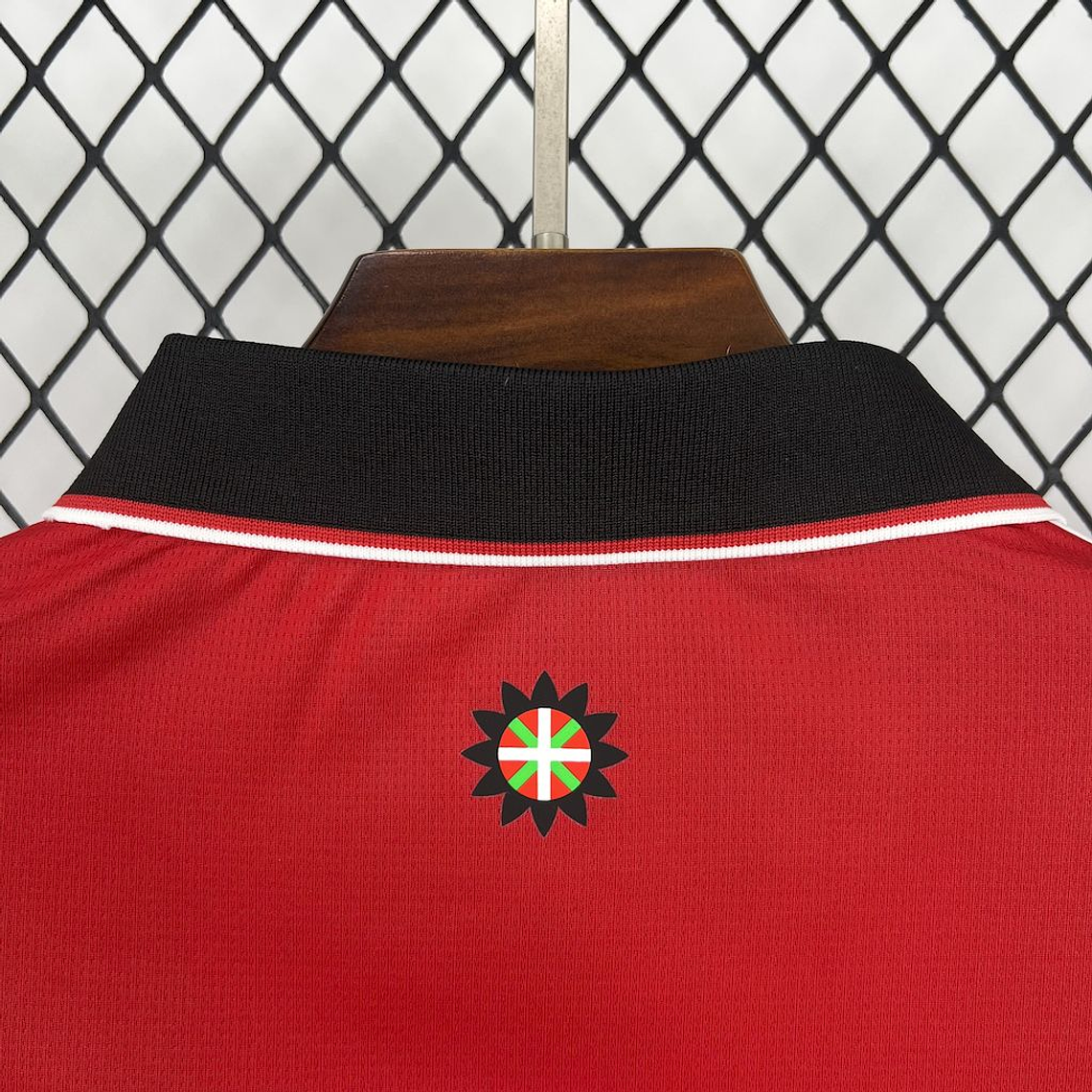 Athletic Bilbao, Sezona 2025/2026, Domaći Dres