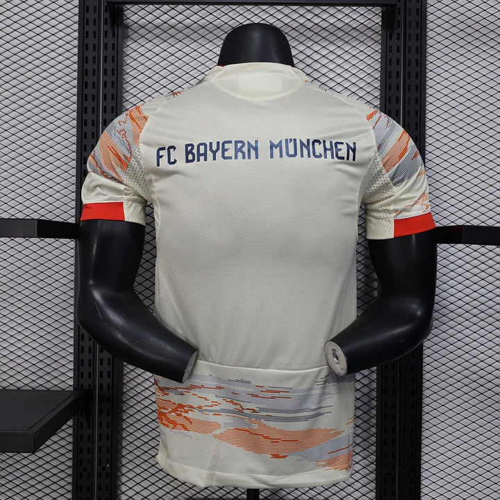 Bayern Munich, Sezona 2025/2026, Gostujući Dres