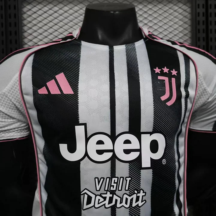 Juventus, Sezona 2025/2026, Domaći Dres
