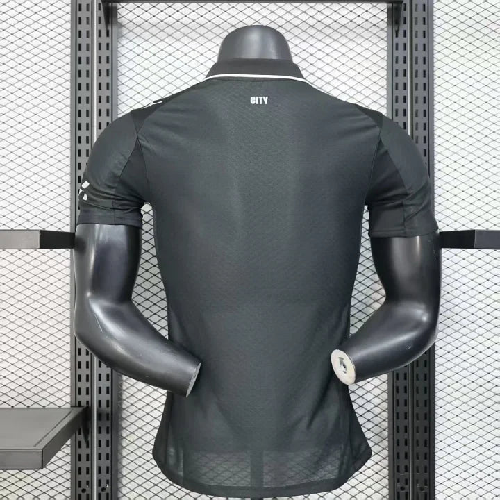 Manchester City, Sezona 2025/2026, Gostujući Dres