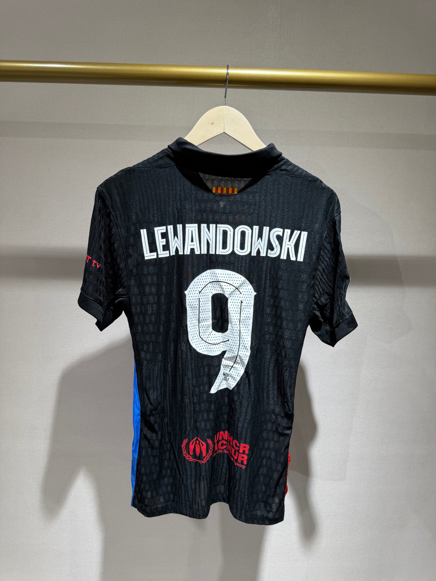 Barcelona, Sezona 2024/2025, Gostujući Dres - Lewandowski 9