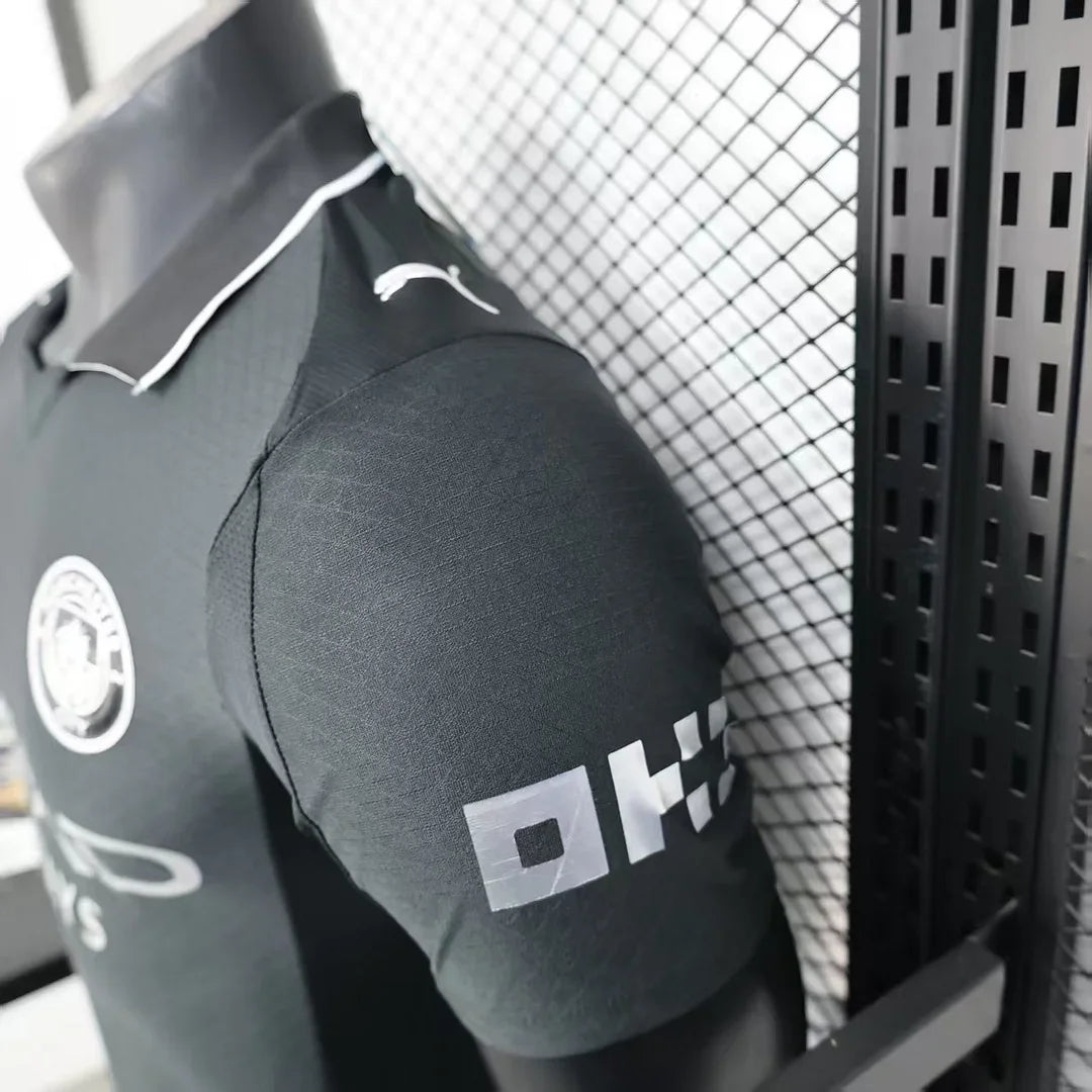 Manchester City, Sezona 2025/2026, Gostujući Dres