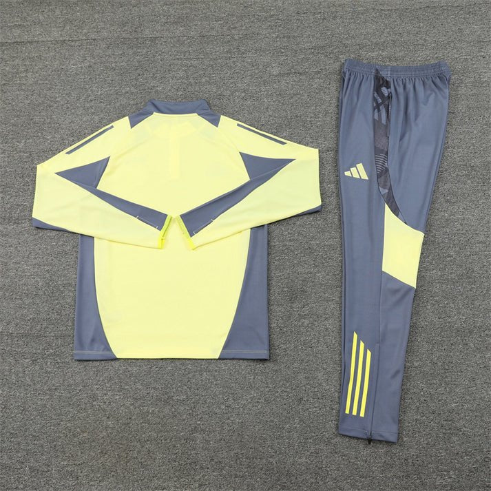 Ajax Amsterdam trenerka 2024-25