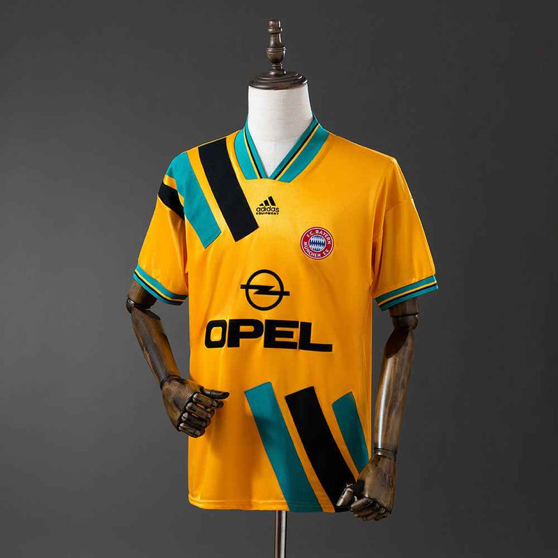 Bayern Minhen gostujući 1993/95