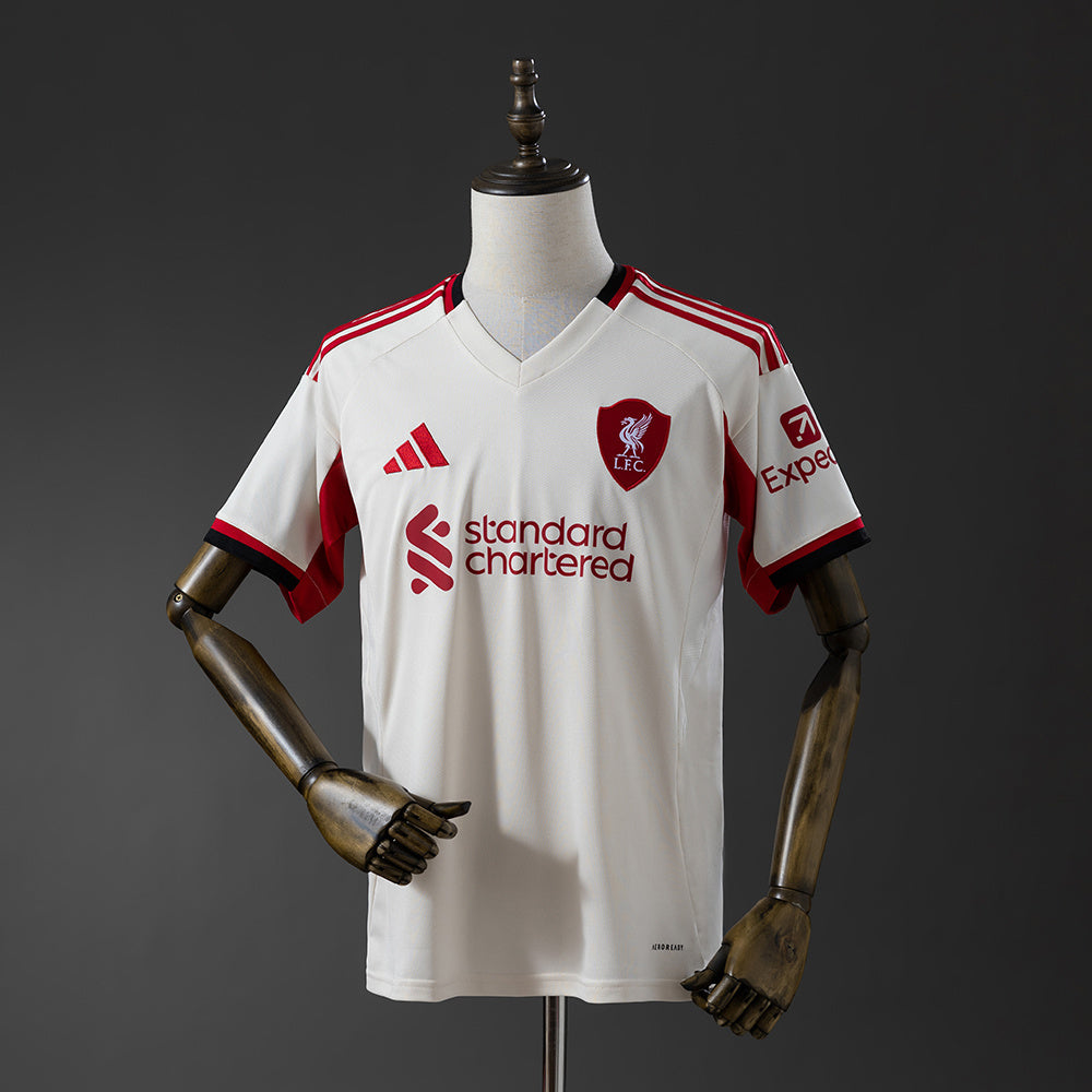 Liverpool gostujući 25/26