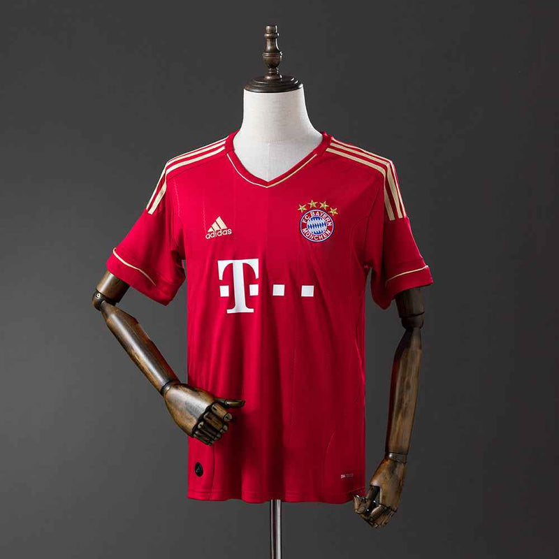 Bayern Minhen domaći dres 2012/13